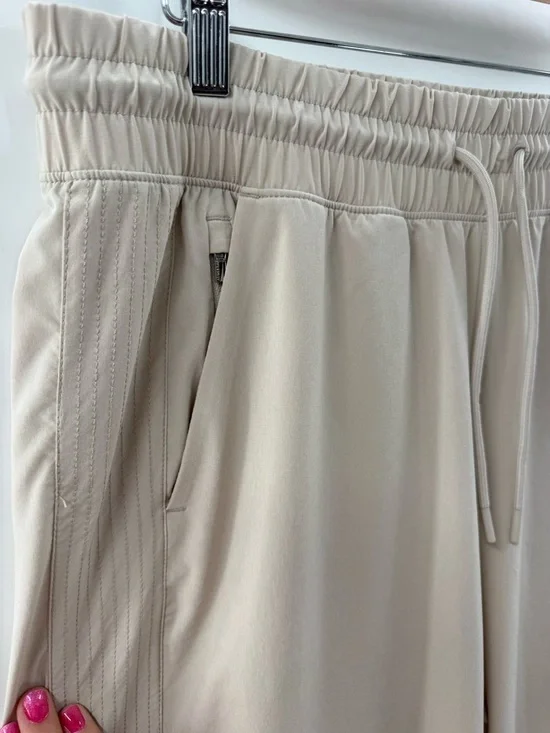 Athleta Avenue Wide Leg Crop Pant Relaxed Fit Lightweight Stretch Cream Size 12 - Picture 6 of 11